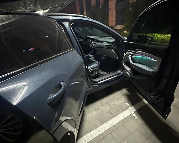 Синій Ауді E-Tron, об'ємом двигуна 0 л та пробігом 34 тис. км за 55000 $, фото 43 на Automoto.ua
