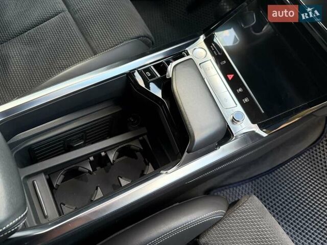Синий Ауди E-Tron, объемом двигателя 0 л и пробегом 53 тыс. км за 33700 $, фото 47 на Automoto.ua