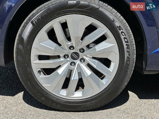 Синий Ауди E-Tron, объемом двигателя 0 л и пробегом 58 тыс. км за 43999 $, фото 41 на Automoto.ua