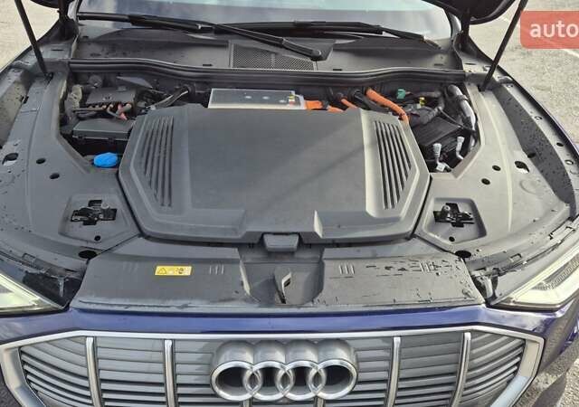 Ауди E-Tron 2020 в Днепре (Днепропетровске) на Automoto.ua Синий Ауди E-Tron, объемом двигателя 0 л и пробегом 47 тыс. км за 36000 $, фото 5 на Automoto.ua