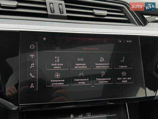 Синий Ауди E-Tron, объемом двигателя 0 л и пробегом 96 тыс. км за 24999 $, фото 45 на Automoto.ua