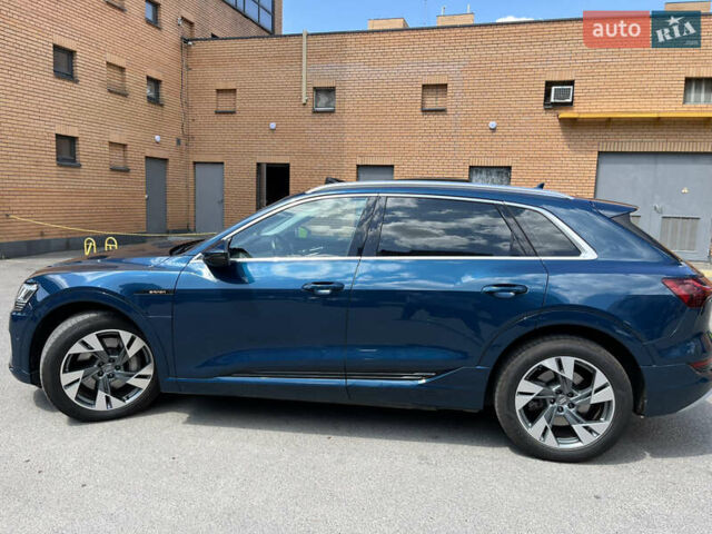 Синий Ауди E-Tron, объемом двигателя 0 л и пробегом 126 тыс. км за 25900 $, фото 118 на Automoto.ua