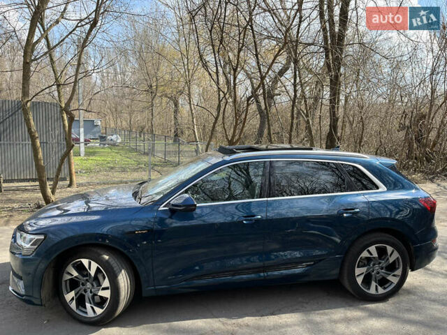 Синий Ауди E-Tron, объемом двигателя 0 л и пробегом 126 тыс. км за 25900 $, фото 75 на Automoto.ua