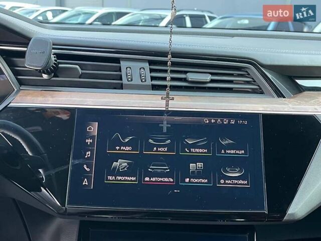 Синій Ауді E-Tron, об'ємом двигуна 0 л та пробігом 94 тис. км за 35790 $, фото 26 на Automoto.ua