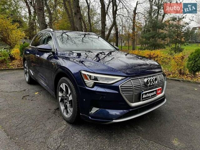 Синий Ауди E-Tron, объемом двигателя 0 л и пробегом 104 тыс. км за 33490 $, фото 2 на Automoto.ua