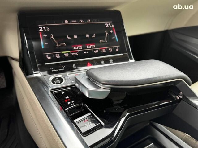 Синий Ауди E-Tron, объемом двигателя 0 л и пробегом 104 тыс. км за 33490 $, фото 29 на Automoto.ua