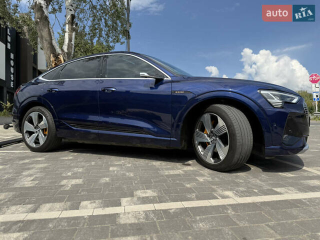 Синій Ауді E-Tron, об'ємом двигуна 0 л та пробігом 65 тис. км за 29900 $, фото 2 на Automoto.ua