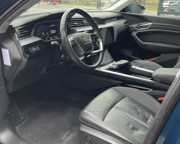 Синий Ауди E-Tron, объемом двигателя 0 л и пробегом 111 тыс. км за 26200 $, фото 24 на Automoto.ua