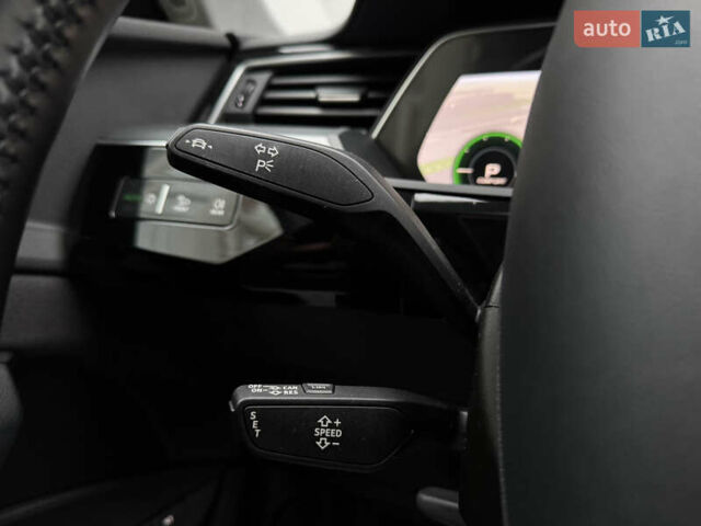 Синій Ауді E-Tron, об'ємом двигуна 0 л та пробігом 140 тис. км за 20900 $, фото 57 на Automoto.ua