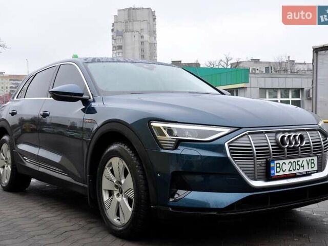 Синий Ауди E-Tron, объемом двигателя 0 л и пробегом 52 тыс. км за 31500 $, фото 6 на Automoto.ua