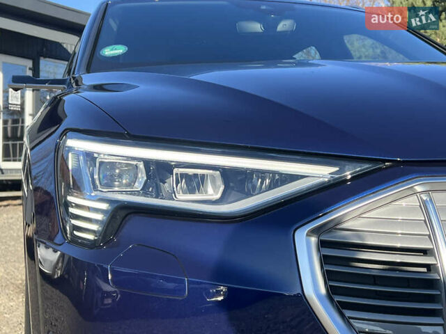 Синий Ауди E-Tron, объемом двигателя 0 л и пробегом 40 тыс. км за 36514 $, фото 13 на Automoto.ua