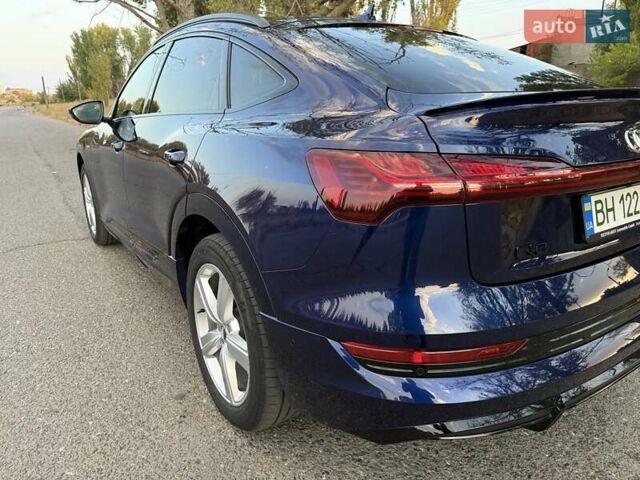 Синий Ауди E-Tron, объемом двигателя 0 л и пробегом 53 тыс. км за 33700 $, фото 11 на Automoto.ua