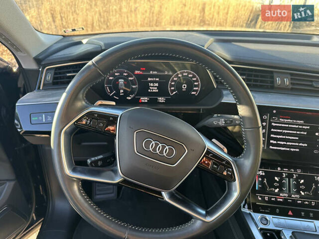 Синий Ауди E-Tron, объемом двигателя 0 л и пробегом 46 тыс. км за 31000 $, фото 11 на Automoto.ua