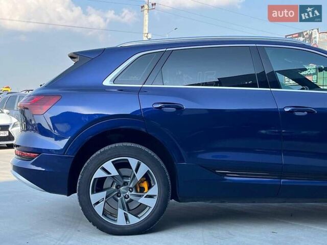 Синій Ауді E-Tron, об'ємом двигуна 0 л та пробігом 94 тис. км за 35790 $, фото 6 на Automoto.ua