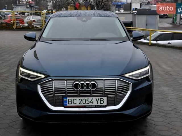 Синий Ауди E-Tron, объемом двигателя 0 л и пробегом 52 тыс. км за 31500 $, фото 3 на Automoto.ua