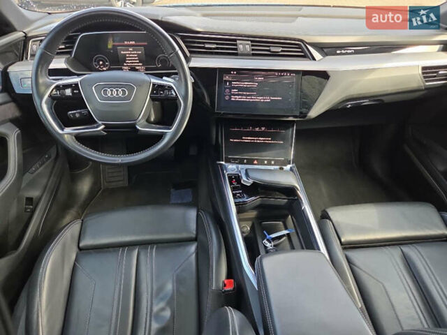 Синий Ауди E-Tron, объемом двигателя 0 л и пробегом 77 тыс. км за 33500 $, фото 10 на Automoto.ua