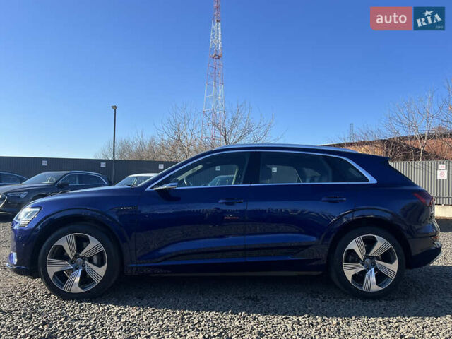 Синий Ауди E-Tron, объемом двигателя 0 л и пробегом 40 тыс. км за 36514 $, фото 4 на Automoto.ua