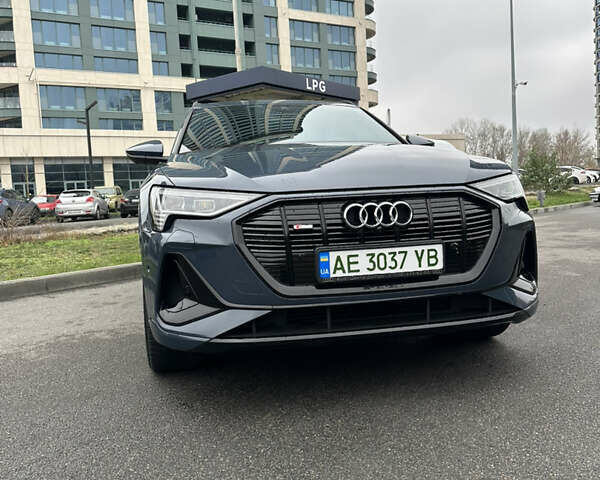 Синій Ауді E-Tron, об'ємом двигуна 0 л та пробігом 34 тис. км за 55000 $, фото 16 на Automoto.ua