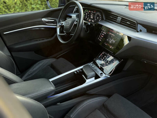 Синій Ауді E-Tron, об'ємом двигуна 0 л та пробігом 68 тис. км за 27800 $, фото 45 на Automoto.ua