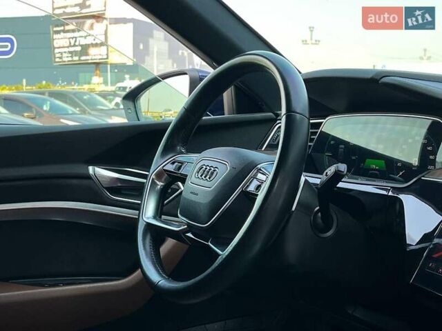 Синій Ауді E-Tron, об'ємом двигуна 0 л та пробігом 94 тис. км за 35790 $, фото 49 на Automoto.ua