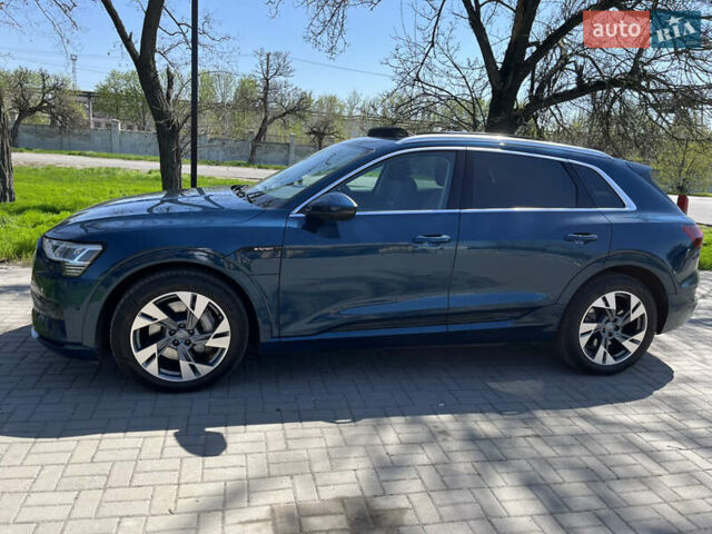 Синий Ауди E-Tron, объемом двигателя 0 л и пробегом 126 тыс. км за 25900 $, фото 38 на Automoto.ua