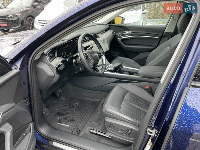 Синий Ауди E-Tron, объемом двигателя 0 л и пробегом 37 тыс. км за 30000 $, фото 4 на Automoto.ua