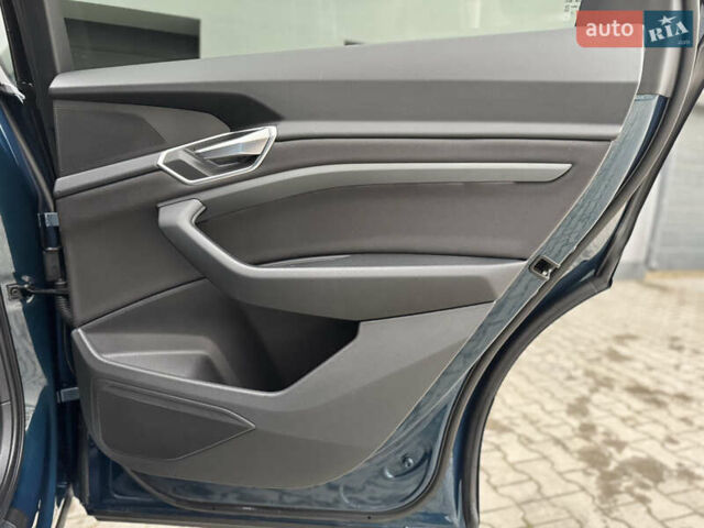 Синій Ауді E-Tron, об'ємом двигуна 0 л та пробігом 140 тис. км за 20900 $, фото 42 на Automoto.ua