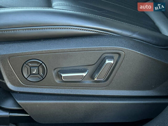 Синий Ауди E-Tron, объемом двигателя 0 л и пробегом 40 тыс. км за 36514 $, фото 35 на Automoto.ua