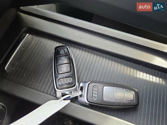 Синий Ауди E-Tron, объемом двигателя 0 л и пробегом 77 тыс. км за 33500 $, фото 16 на Automoto.ua