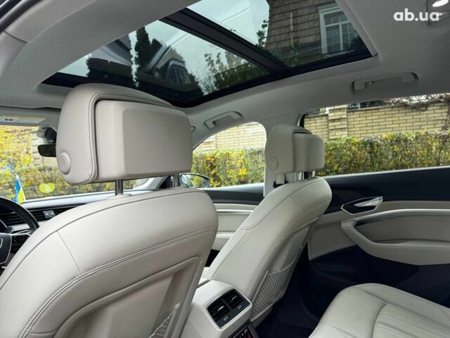 Синий Ауди E-Tron, объемом двигателя 0 л и пробегом 104 тыс. км за 33490 $, фото 34 на Automoto.ua