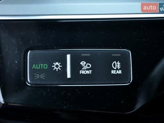 Синий Ауди E-Tron, объемом двигателя 0 л и пробегом 52 тыс. км за 31500 $, фото 33 на Automoto.ua