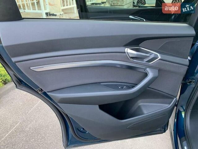 Синий Ауди E-Tron, объемом двигателя 0 л и пробегом 142 тыс. км за 26500 $, фото 34 на Automoto.ua