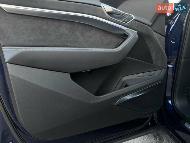 Синий Ауди E-Tron, объемом двигателя 0 л и пробегом 71 тыс. км за 28300 $, фото 24 на Automoto.ua