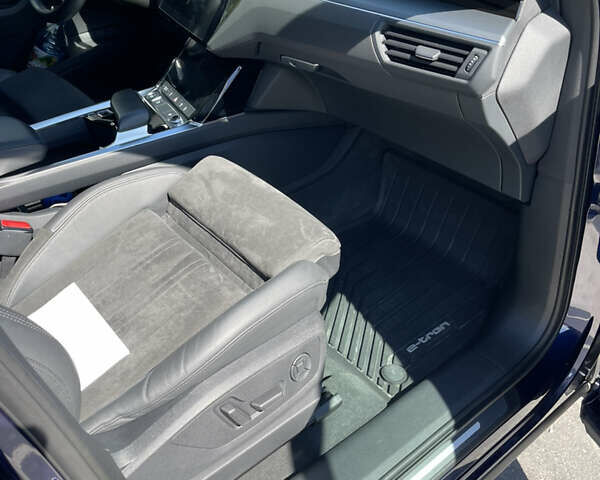 Синий Ауди E-Tron, объемом двигателя 0 л и пробегом 50 тыс. км за 29500 $, фото 12 на Automoto.ua