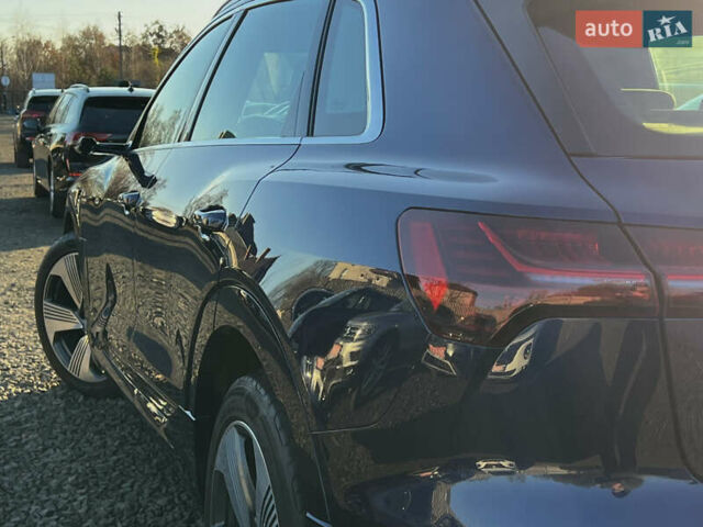 Синий Ауди E-Tron, объемом двигателя 0 л и пробегом 40 тыс. км за 36514 $, фото 11 на Automoto.ua