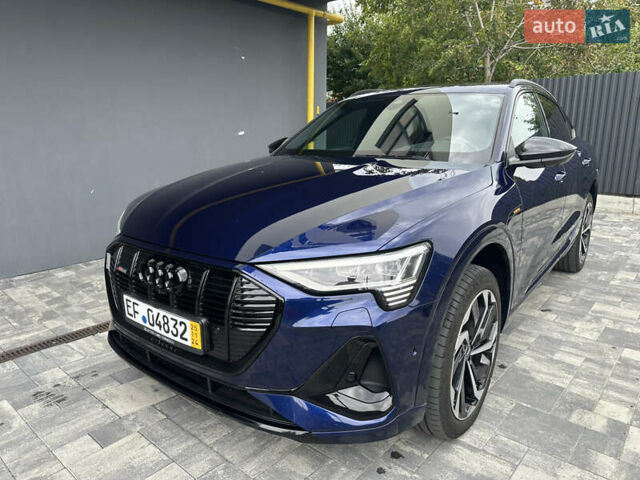 Синий Ауди E-Tron, объемом двигателя 0 л и пробегом 63 тыс. км за 39900 $, фото 3 на Automoto.ua