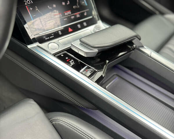 Синий Ауди E-Tron, объемом двигателя 0 л и пробегом 113 тыс. км за 32500 $, фото 42 на Automoto.ua