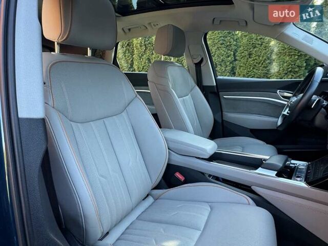 Синий Ауди E-Tron, объемом двигателя 0 л и пробегом 47 тыс. км за 36500 $, фото 68 на Automoto.ua