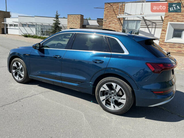 Синий Ауди E-Tron, объемом двигателя 0 л и пробегом 126 тыс. км за 25900 $, фото 103 на Automoto.ua
