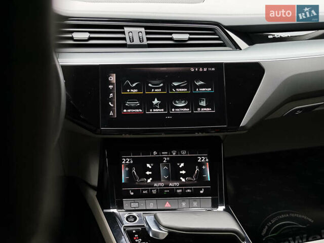 Синий Ауди E-Tron, объемом двигателя 0 л и пробегом 95 тыс. км за 34999 $, фото 42 на Automoto.ua