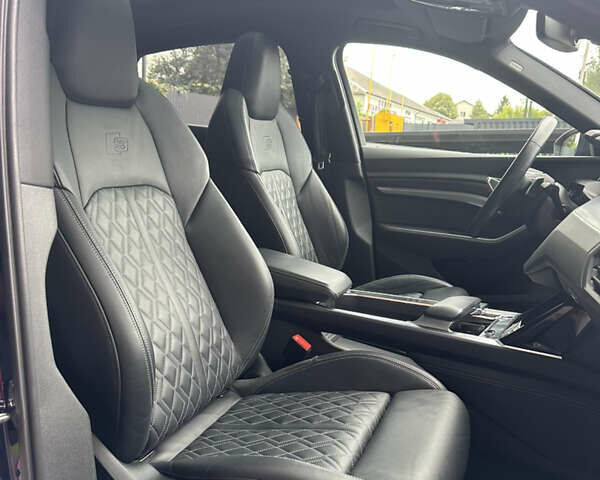 Синий Ауди E-Tron, объемом двигателя 0 л и пробегом 63 тыс. км за 39900 $, фото 20 на Automoto.ua