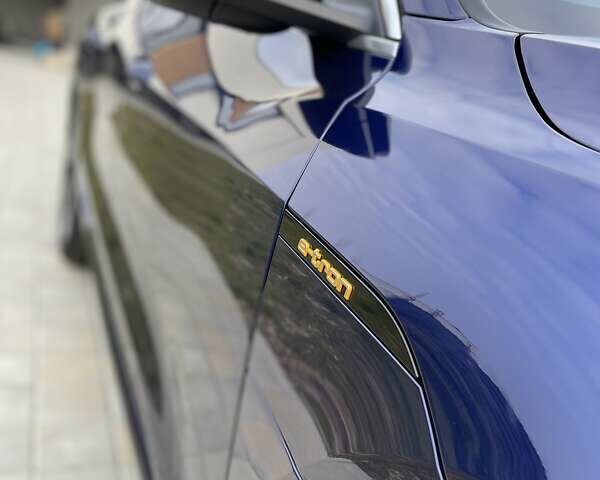 Синий Ауди E-Tron, объемом двигателя 0 л и пробегом 55 тыс. км за 37500 $, фото 12 на Automoto.ua