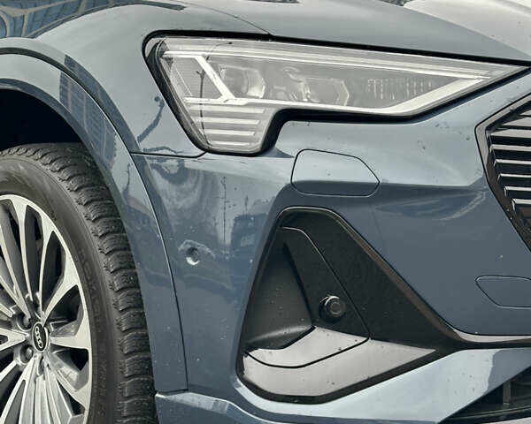 Синій Ауді E-Tron, об'ємом двигуна 0 л та пробігом 34 тис. км за 55000 $, фото 9 на Automoto.ua