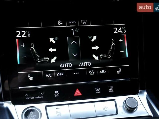 Синий Ауди E-Tron, объемом двигателя 0 л и пробегом 52 тыс. км за 31500 $, фото 35 на Automoto.ua