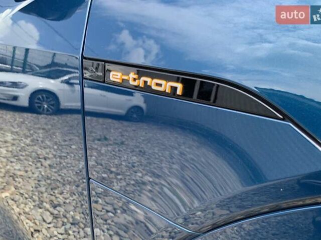 Синий Ауди E-Tron, объемом двигателя 0 л и пробегом 57 тыс. км за 38500 $, фото 43 на Automoto.ua