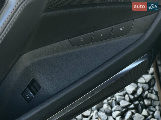 Синий Ауди E-Tron, объемом двигателя 0 л и пробегом 40 тыс. км за 36514 $, фото 74 на Automoto.ua