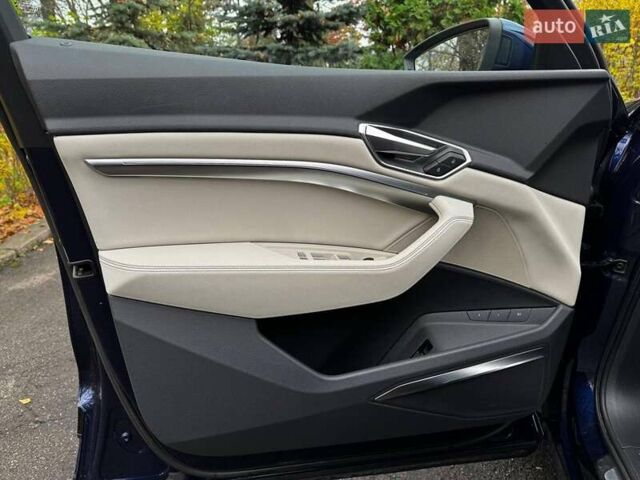 Синий Ауди E-Tron, объемом двигателя 0 л и пробегом 104 тыс. км за 33490 $, фото 14 на Automoto.ua