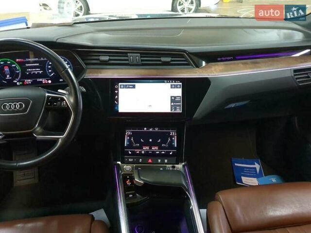 Синий Ауди E-Tron, объемом двигателя 0 л и пробегом 75 тыс. км за 45652 $, фото 7 на Automoto.ua