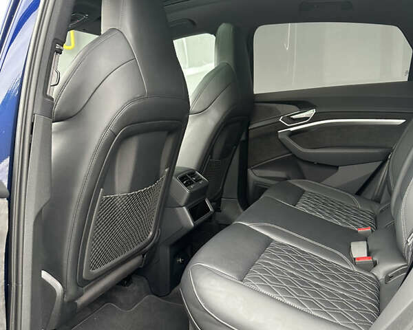 Синий Ауди E-Tron, объемом двигателя 0 л и пробегом 63 тыс. км за 39900 $, фото 31 на Automoto.ua