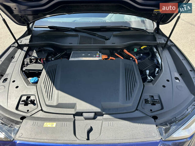 Синий Ауди E-Tron, объемом двигателя 0 л и пробегом 58 тыс. км за 43999 $, фото 126 на Automoto.ua